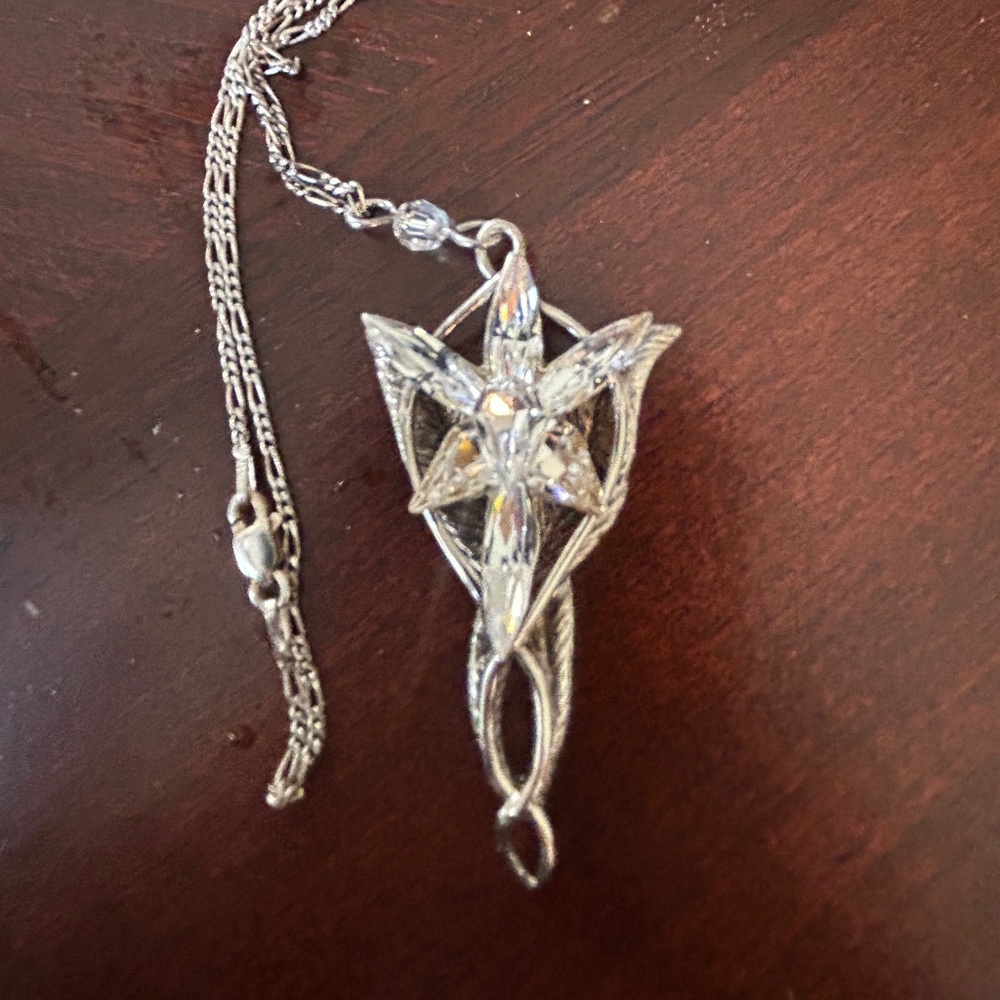 Arwen Evenstar Lord of the Rings sterling silver 18” necklace